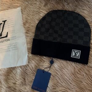 NEW LV Black Checkered Beanie